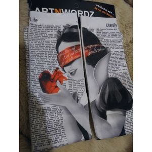 Artnwordz Snow White artsy fashion socks new